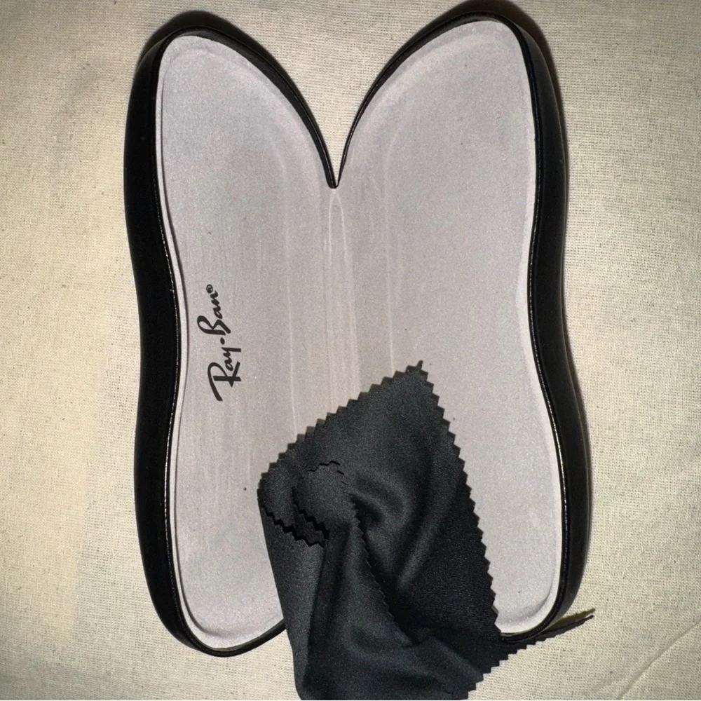 Ray-Ban Classic Black Eyewear Case - Picture 3 of 3